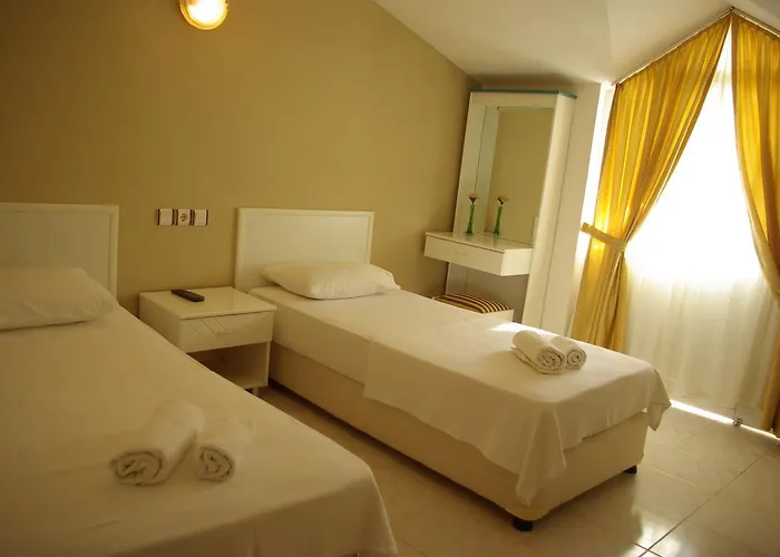 Lale Hotel 3*