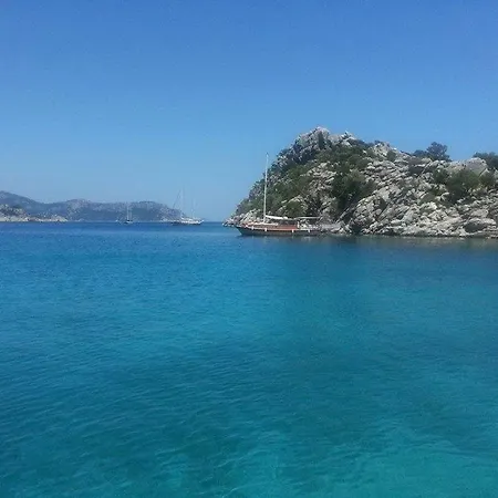 Lale Marmaris